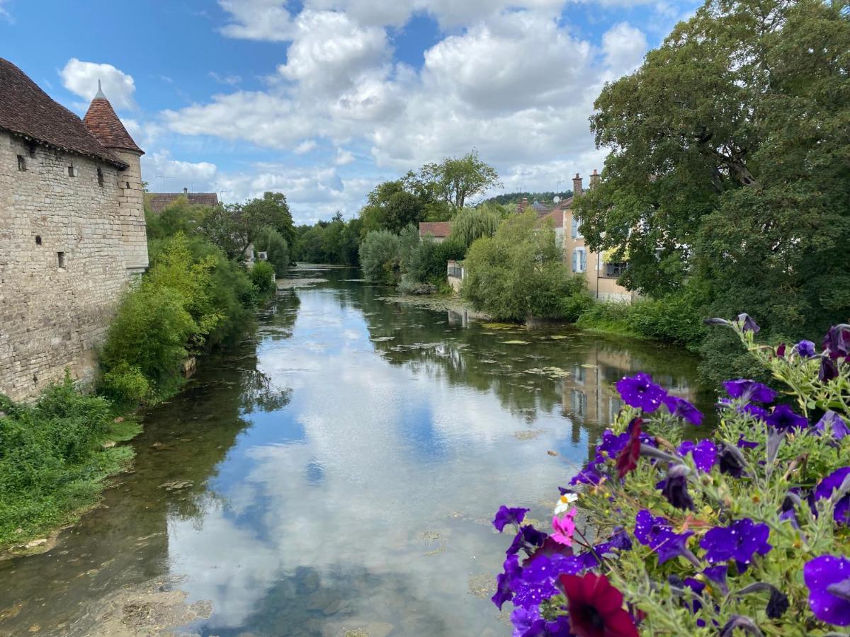 Le Cristallin Gite Plein Coeur De Chablis Luaran gambar